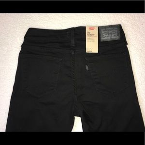 Levi’s mid rise skinny jeans
